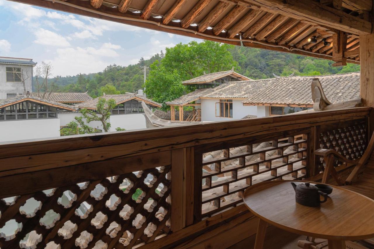 Yuanyan Heyuan Homestay Куньмин Экстерьер фото